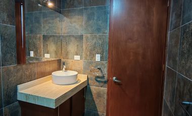 Casa en venta con doble altura y acabados modernos en Lomas de Angelopolis , Puebla