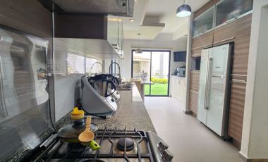 CASA EN VENTA, EN BOSQUE ESMERALDA