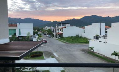 Departamento en renta en Céntrica, Fluvial Puerto Vallarta a 7 minutos a playa