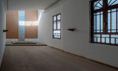 Local comercial en Venta, ideal para cafetería, restaurante, hotel  etc.