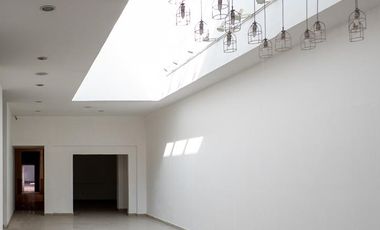 Local comercial en Venta, ideal para cafetería, restaurante, hotel  etc.