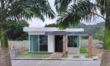 VENDO CASA Urbanización: HOUSE BEACH Pedernales Manabí