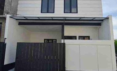 Dijual Atau Disewakan Rumah Modern Minimalis Sudah Renovasi di Segitiga Permata Residen Pedungan