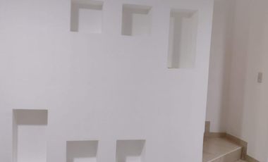 Rento habitación amueblada para estudiantes, con servicios incluidos en fraccionamiento privado enfrente del  Tec. De Monterrey. Solo varones.  $5000