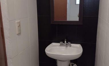 Rento habitación amueblada para estudiantes, con servicios incluidos en fraccionamiento privado enfrente del  Tec. De Monterrey. Solo varones.  $5000