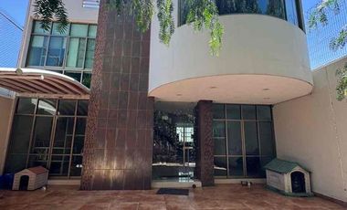 CASA EN VENTA -  Arboledas - 1ra Secc. - $3,950,000