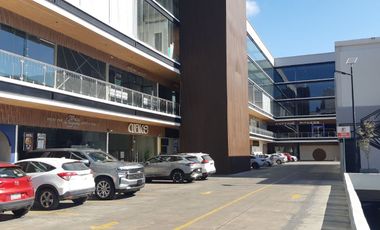 Renta Oficina nueva en Plaza La Reserva en El Campanario