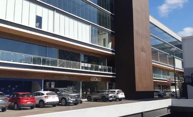 Renta Oficina nueva en Plaza La Reserva en El Campanario