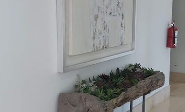 Renta Oficina nueva en Plaza La Reserva en El Campanario