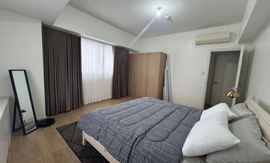 Corner 1 Bedroom with Maids Room One Shangrila Place Condo For Rent Mandaluyong