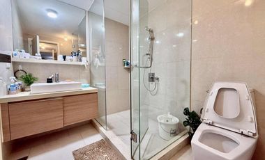 Corner 1 Bedroom with Maids Room One Shangrila Place Condo For Rent Mandaluyong