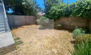 SE ARRIENDA CASA AMOBLADA EN EXCLUSIVO CONDOMINIO, LA CRUZ