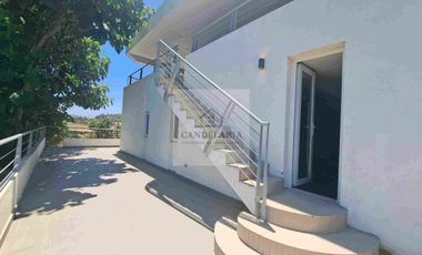 SE ARRIENDA CASA AMOBLADA EN EXCLUSIVO CONDOMINIO, LA CRUZ