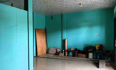 Ruko disewakan strategis pinggir jalan raya cocok untuk usaha atau kantor