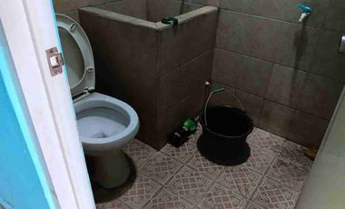 Ruko disewakan strategis pinggir jalan raya cocok untuk usaha atau kantor