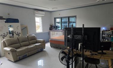 Dijual Rumah Mewah Hoek Di Cengkareng - Parkir Luas, Harga Nego Sampai Deal