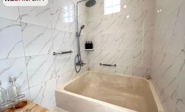 FOR SALE ELEGANT VILLA GREAT LOCATION WITH SWIMMING POOL AT CANGGU