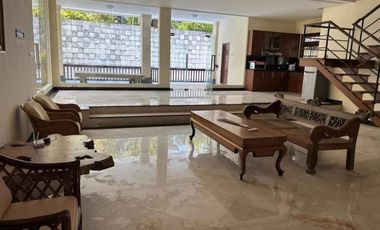 Di Jual Rumah mewah Semi Villa di Taman Mumbul, Nusa Dua benoa kuta selatan Bali