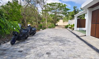 Di Jual Rumah mewah Semi Villa di Taman Mumbul, Nusa Dua benoa kuta selatan Bali