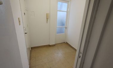 ALQUILER DE DEPARTAMENTOS EN SALTA. DE 2 DORMITORIOS. BELGRANO AL 400. CON BALCON