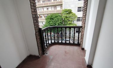 ALQUILER DE DEPARTAMENTOS EN SALTA. DE 2 DORMITORIOS. BELGRANO AL 400. CON BALCON