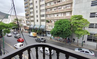 ALQUILER DE DEPARTAMENTOS EN SALTA. DE 2 DORMITORIOS. BELGRANO AL 400. CON BALCON