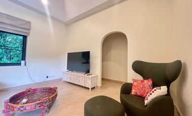 4-Bedroom, 3-Bathroom House with Swimming Pool and Stunning Mountain Views – For Sale & Rent