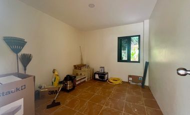 4-Bedroom, 3-Bathroom House with Swimming Pool and Stunning Mountain Views – For Sale & Rent