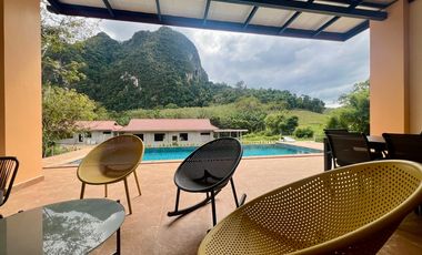 4-Bedroom, 3-Bathroom House with Swimming Pool and Stunning Mountain Views – For Sale & Rent