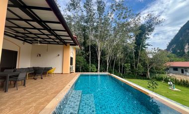 4-Bedroom, 3-Bathroom House with Swimming Pool and Stunning Mountain Views – For Sale & Rent