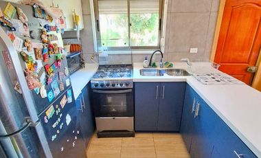 SINCRÓNICA PROPIEDADES ARRIENDA POR NOCHE,  HERMOSA Y ACOJEDORA CASA A SOLO 5 MINUTOS DE LA PLAYA EN ALGARROBO