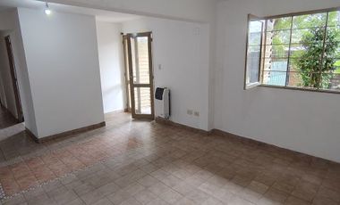 ALQUILER DE DEPARTAMENTOS EN SALTA. BARRIO CASTAÑARES. A 5 CUADRAS DE LA UNSA.