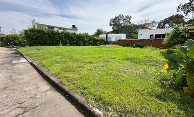 Lote en condominio en la vereda vanguardia