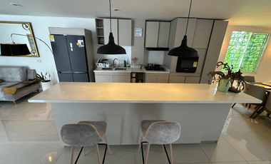 casa con amplio potencial comercial en el Buque