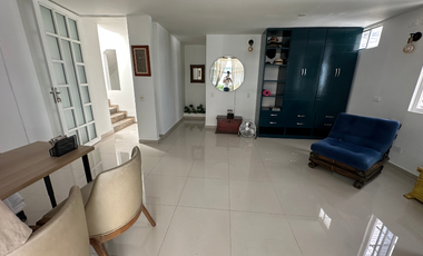 casa con amplio potencial comercial en el Buque