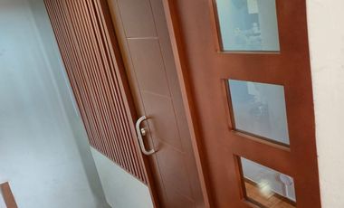 VENTA DE CASA MULTIFUNCIONAL 3 PISOS + AZOTEA EN CALLAO