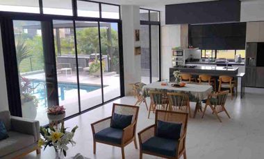 VENDO CASA RUITOQUE BAJO EXCELENTE CONJUNTO CERRADO AREA 880 METROS