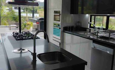 VENDO CASA RUITOQUE BAJO EXCELENTE CONJUNTO CERRADO AREA 880 METROS