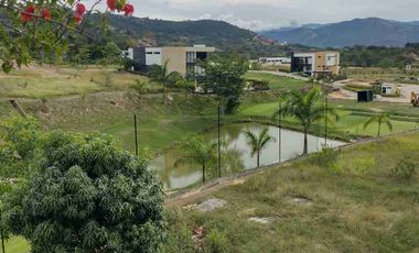 VENDO CASA RUITOQUE BAJO EXCELENTE CONJUNTO CERRADO AREA 880 METROS