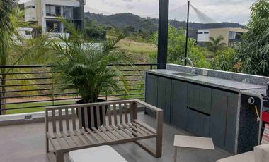 VENDO CASA RUITOQUE BAJO EXCELENTE CONJUNTO CERRADO AREA 880 METROS