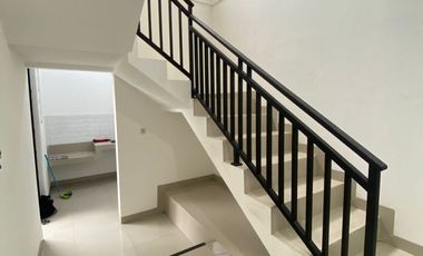 Murah !! DIJUAL RUMAH KOST DI GADING PUTIH TIMUR BANGUNAN BARU 16 KAMAR + 1 RUANG TOKO STRATEGIS