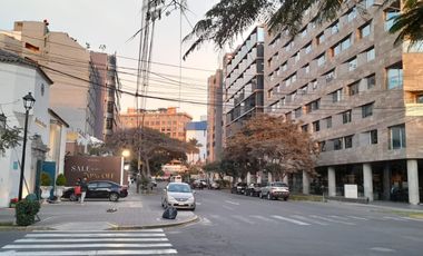 En VENTA terreno/casa ubicado en zona  exclusiva de San Isidro