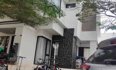 Disewakan puri beta 2 full furnish kolam renang siap huni hook