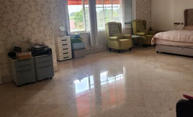 Disewa Rumah Kemang with pool 5BR Uk500m² at Jakarta Selatan