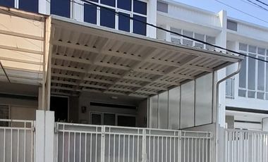 Murah !! DIJUAL RUMAH 2 LANTAI FULL PONDOK GADING RESIDENCE ADA KITCHEN SET