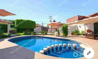 EN VENTA CASA DE UN NIVEL EN BURGOS