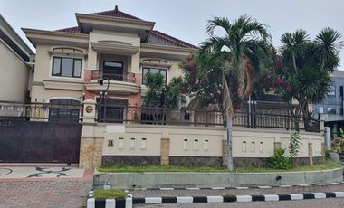 Mewah Rumah Taman Hunian Satelit, Kosongan With Pool