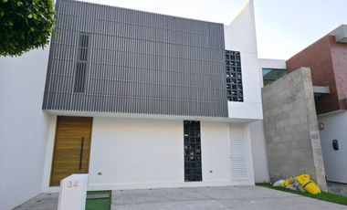 Casa en Venta - Lomas 2, Parque San José
