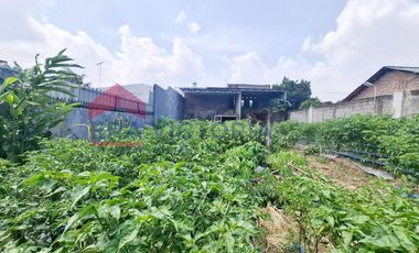 Rumah 2 Lantai Pinggir Jalan Raya Pakis, Potensi Usaha Tinggi