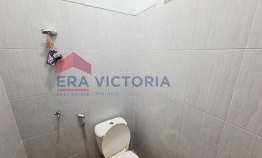 Rumah 2 Lantai Pinggir Jalan Raya Pakis, Potensi Usaha Tinggi